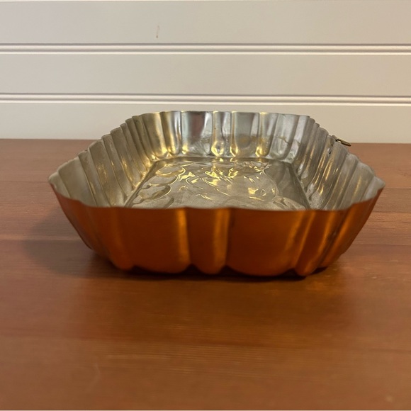 Vintage Copper Chicken Hen with Eggs Cake Mold - Picture 7 of 8